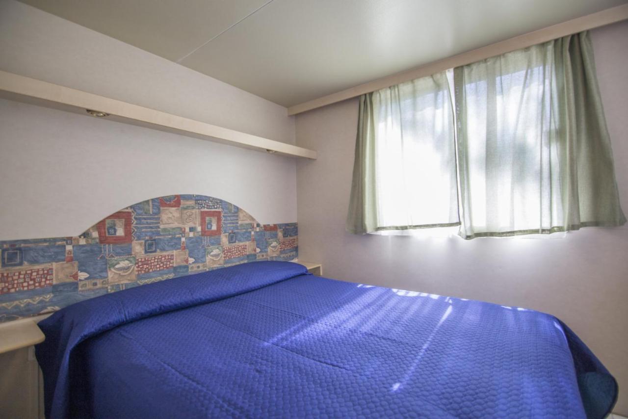 Campeggio Villaggio Sos Flores トルトリ エクステリア 写真