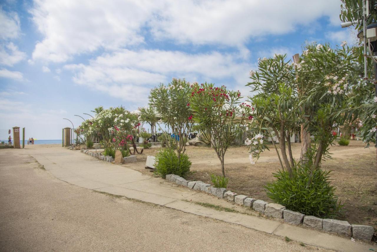 Campeggio Villaggio Sos Flores トルトリ エクステリア 写真