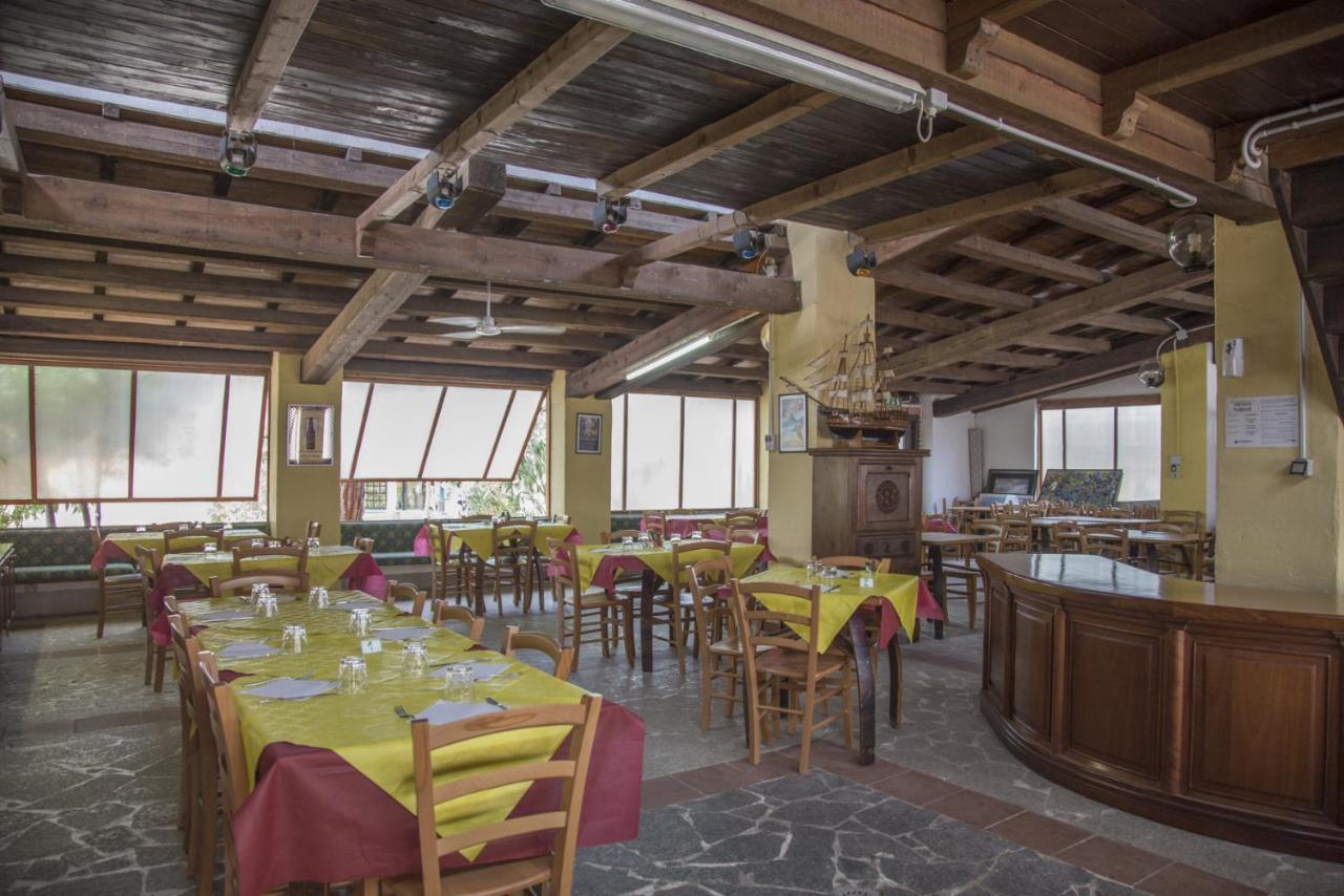 Campeggio Villaggio Sos Flores トルトリ エクステリア 写真
