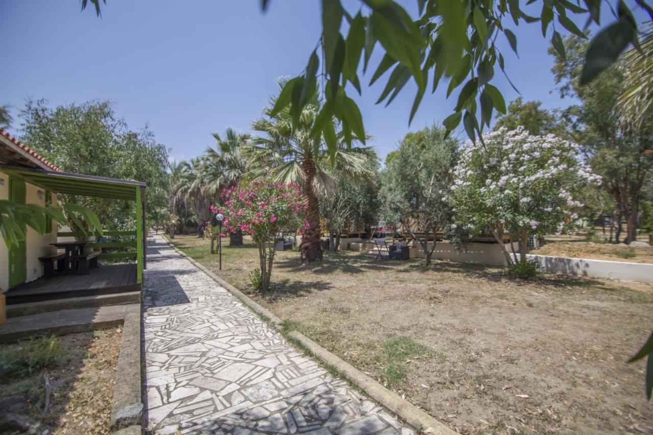 Campeggio Villaggio Sos Flores トルトリ エクステリア 写真