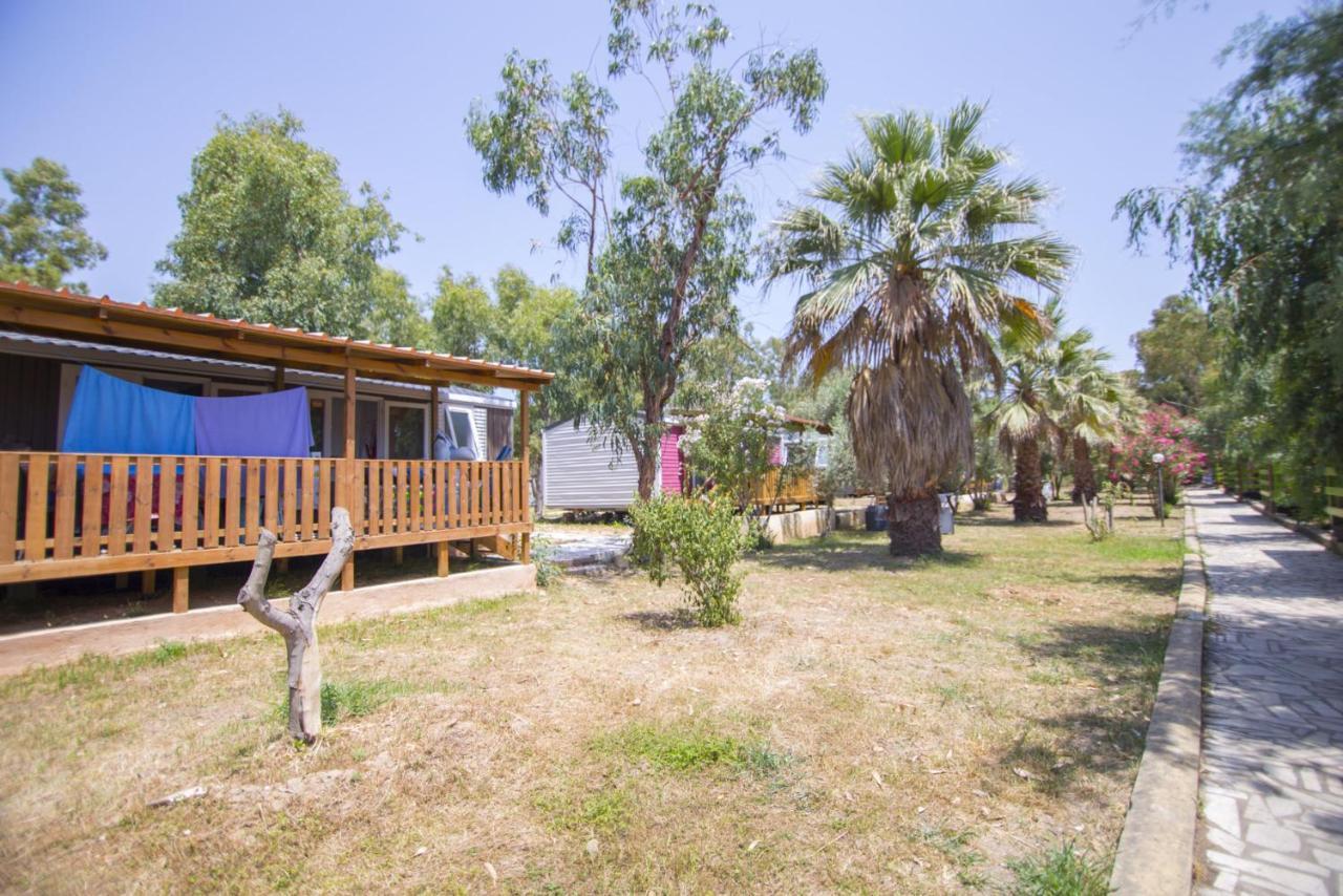 Campeggio Villaggio Sos Flores トルトリ エクステリア 写真